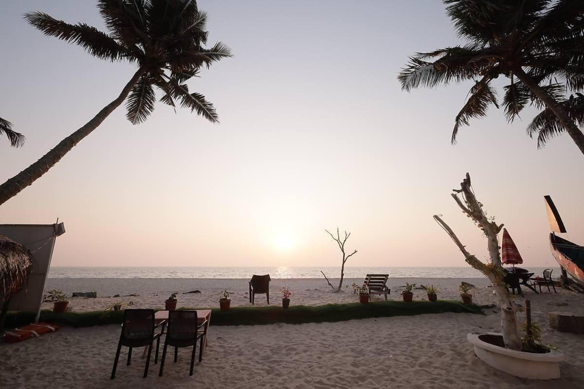 Alivious Beach Homestay Alappuzha Exterior photo